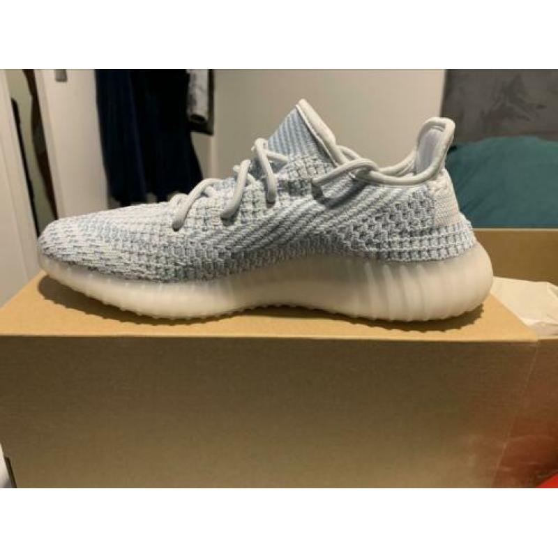 Yeezy cloud white