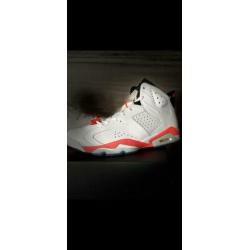 Jordan Retro 6 maat 44 ( 10 )