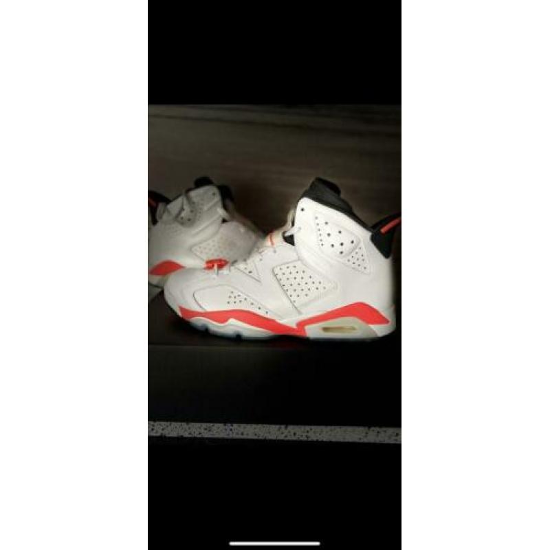 Jordan Retro 6 maat 44 ( 10 )