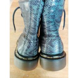 Dr Martens 1460 enkelschoenen made in England Snakeprint 37