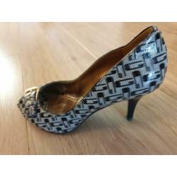 Super mooie schoenen/pumps guess maat 36