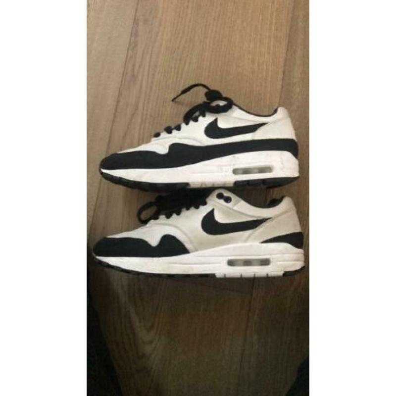 Nike air wit en zwart maat 38