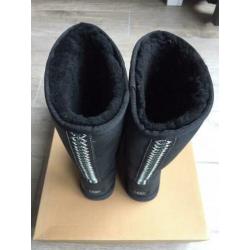 UGG Classic Tall Tasman 6977 - Black - maat 7 / 38 - NIEUW !