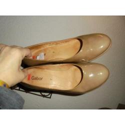 S2) gabor lever lak pumps sleehak maat 7 = 40,5 gabor leer