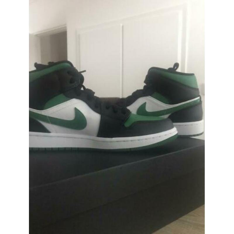 Jordan 1 Mid Pine Green / Green Toe maat 42