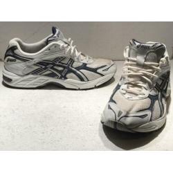 ASICS GEL HARDLOOP SCHOENEN WIT maat 47