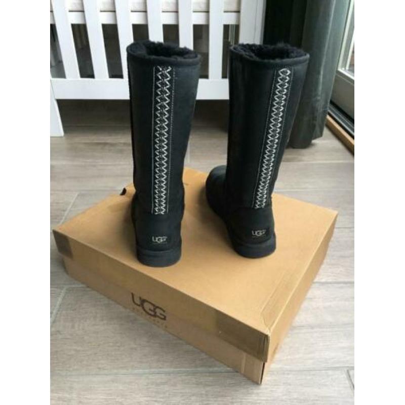 UGG Classic Tall Tasman 6977 - Black - maat 7 / 38 - NIEUW !