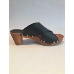 Sanita Wood Ennike Sandal Embossed Leather Black 39