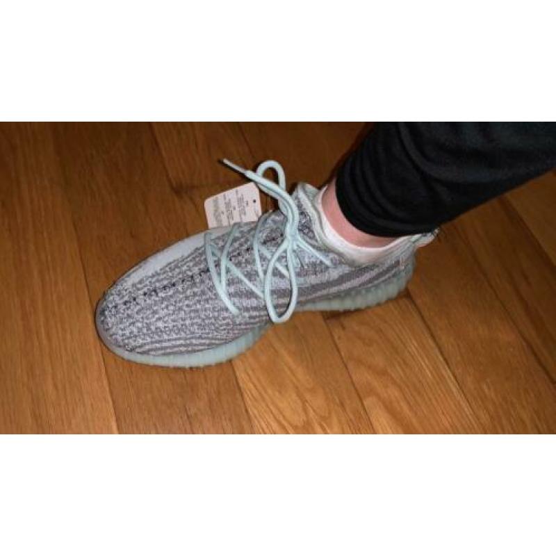 Yeezy boost 350 bleu tint