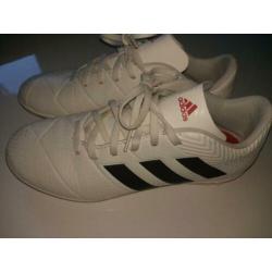 Heren zaalvoetbalschoen adidas nemiziz mt 40 half