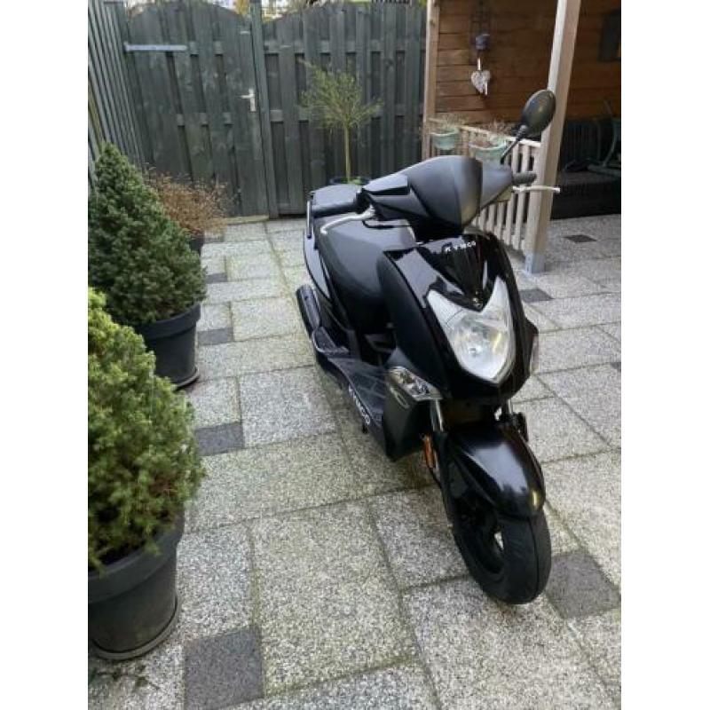 Kymco agility 50 snorscooter bouwjaar 2012