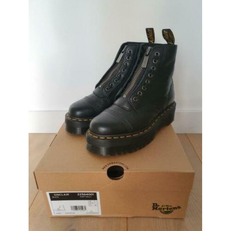 Gloednieuwe Dr. Martens sinclair maat 38