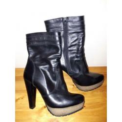 Stoere Zwarte Lederen High Heels Dr Adams Laarsjes maat 40