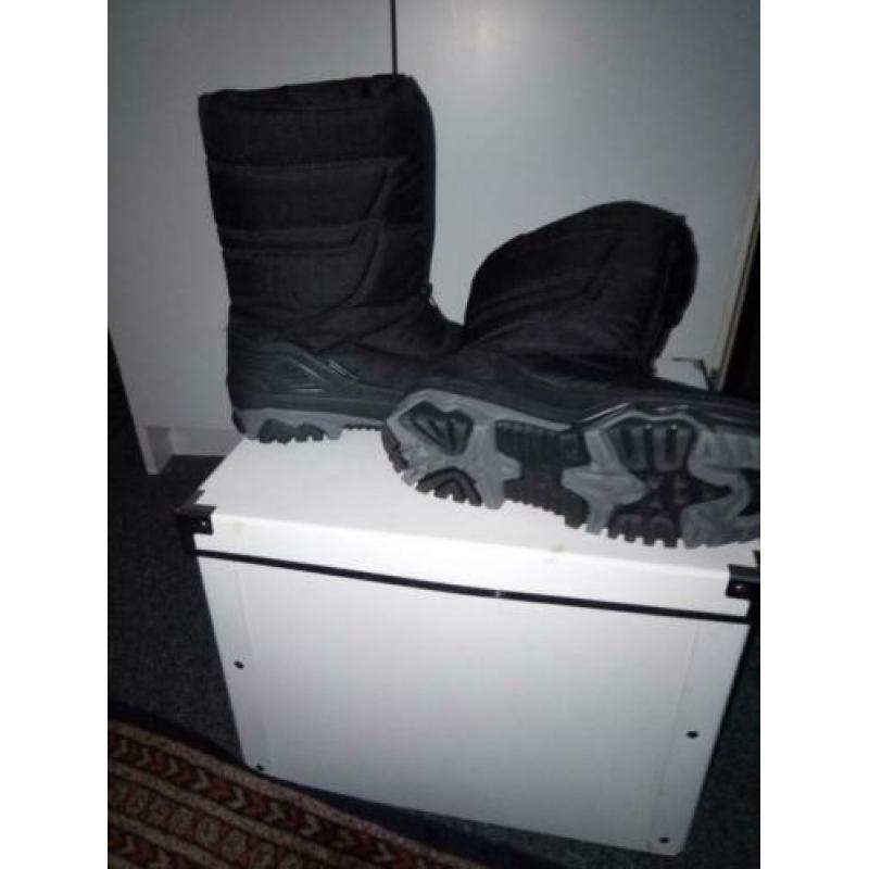 Zwarte snowboots merk Bergstein maat 38