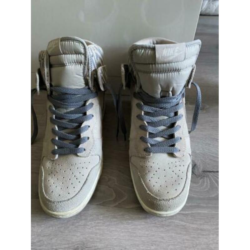 Nike dunk sky Hi sneakers maat 42 valt als 41