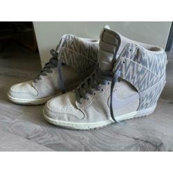 Nike dunk sky Hi sneakers maat 42 valt als 41